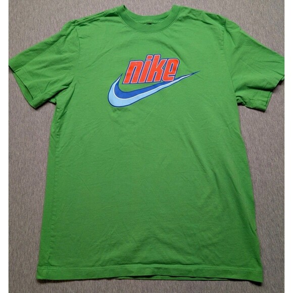Green Nike Air Swoosh Logo Graphic Short Sleeve T-Shirt Men’s Sz Medium - Picture 1 of 7